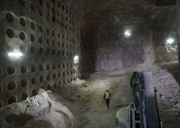 Jerusalem cemetery goes deep underground with tunnel burials