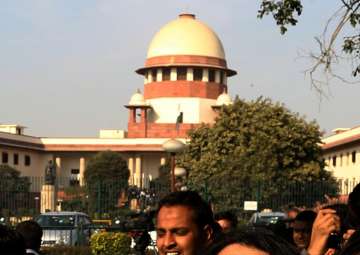 Those against note ban must move constitution bench: SC