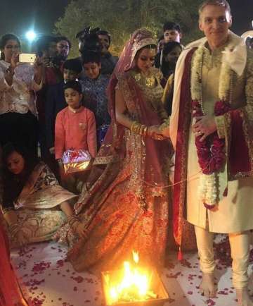 Aashka Goradia and Brent Goble wedding