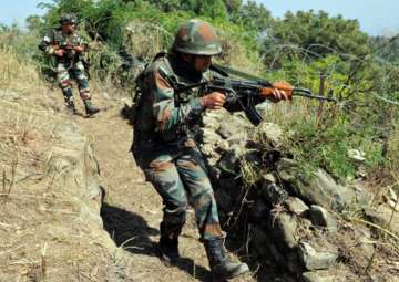 Pakistan violated ceasefire 771 times along LoC in 2017