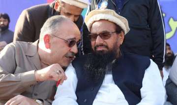 Hafiz Saeed with Palestine's Pakistan envoy (Image tweeted by @PakMNAOfficial)