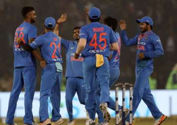 Jaydev Unadkat celebrates wicket of Niroshan Dickwella during the first T20I in Cuttack 