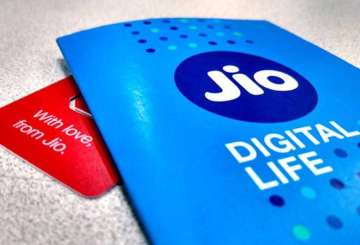 Reliance Jio recharge of Rs 399 can get you cashback of Rs 3,300; here is how