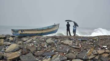 Cyclone Ockhi weakens gradually, may not hit Gujarat coast: IMD