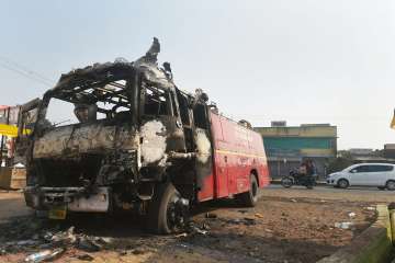 Maharashtra violence over Bhima-Koregaon clashes: Mumbai on edge after protesters block railway tracks, state highways; CM Fadnavis orders judicial probe