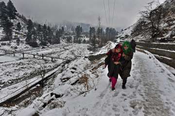 Avalanche warning in Kashmir districts for next 24 hours