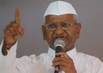 SC judges' comments expose unholy nexus: Anna Hazare 