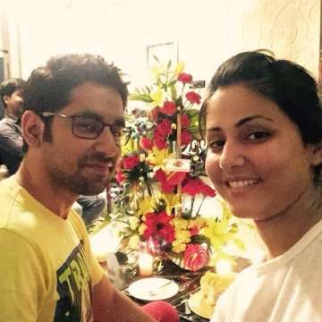 Bigg Boss 11 Hina Khan's brother message on Twitter