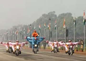 India displays military might, cultural heritage before ASEAN chief guests.
