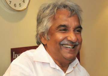 Kerala HC quashes FIR against Oommen Chandy, others in 'land grab' case
