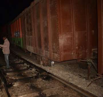 Goods train derails in Satna