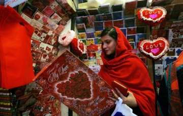 Pakistan bans media coverage of Valentine's Day celebrations