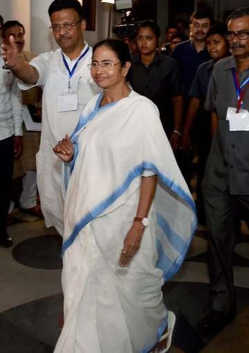 TMC chief lauds Chandrababu Naidu, Mayawati for their fight against BJP