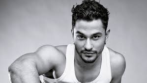 Kunal Kemmu fined for riding bike without helmet