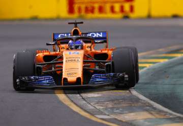 McLaren shows new fight and speed at Australian GP