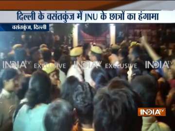 Students protest outside Vasant Kunj police station