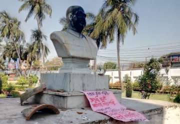Syama Prasad Mukherjee's bust vandalised, locals blame Jadavpur University students