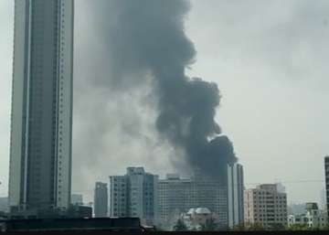 Fire breaks out at a building in Mumbai's Kalachauki.