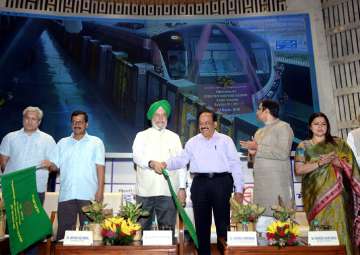 Delhi CM Arvind Kejriwal along with Transport Minister Kailash Gahlot and Union Ministers Hardeep Singh Puri and Harsh Vardhan flag off Delhi Metro's Pink corridor