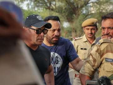 Salman Khan walks out of Jodhpur jail