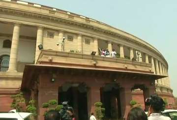 Congress MPs raise slogans from Parliament's roof to demand financial help for kin of Indians killed in Iraq