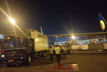 Jet Airways aircraft hits catering van at Delhi airport