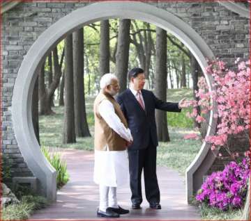 Xi jInping with Narendra Modi