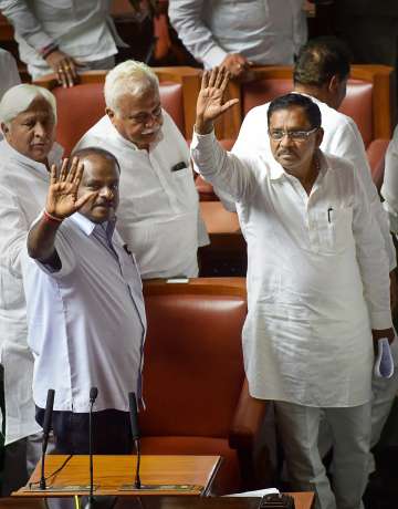 At mercy of Congress and not 6.5 cr people of Karnataka: Kumaraswamy