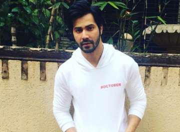Vraun Dhawan leaves work for sonam kapoor and anand ahuja's wedding