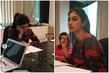 mouni roy reads script of mehrunissa