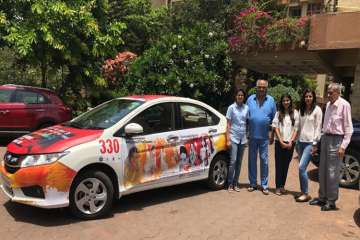 Pune women's 'car tribute' to Sridevi floors Boney, Janhvi