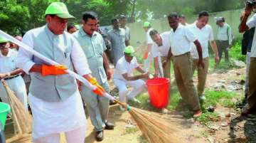 Swachhata Survekshan 2018: Indore retains cleanest city title, Jharkhand best among states