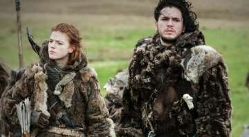  Jon Snow and Ygritte