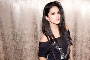 sunny leone admitted to hospital