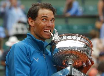 Rafael Nadal wins record 11th French Open title with three set victory over Dominic Thiem