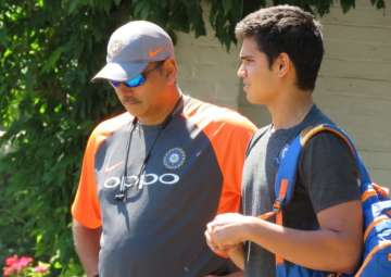 Arjun Tendulkar, Ravi Shastri