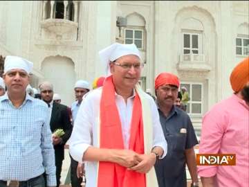 India TV Chairman Rajat Sharma at Bangla Sahib