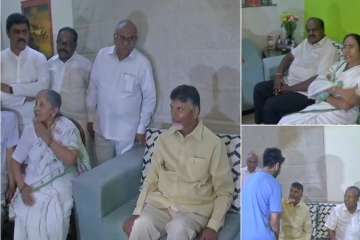 Inside visuals from Delhi CM Arvind Kejriwal's residence where Andhra Pradesh CM Chandrababu Naidu, West Bengal CM Mamata Banerjee, Kerala CM Pinarayi Vijayan & Karanataka CM HD Kumaraswamy have arrived.