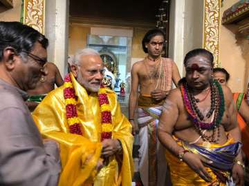 PM Narendra Modi today visited Hindu and Buddhist temples and a mosque in Chinatown