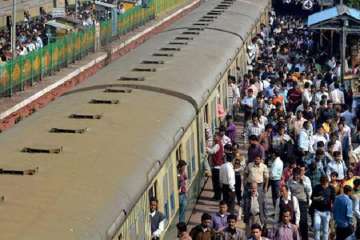 Mumbai local train halted at Andheri