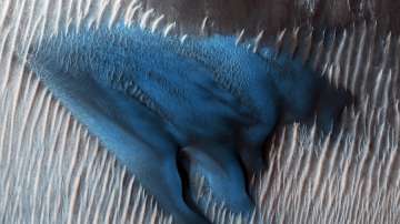 Blue dune discovered by NASA