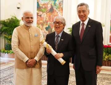 Prime Minister Narendra Modi on Friday conferred the Padma Shri, the country's fourth largest civilian honour to former Singaporean diplomat Tommy Koh in Singapore. 