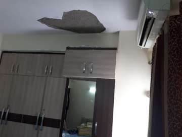 Concrete chunk falls off roof in Noida flat, builder blames homeowner