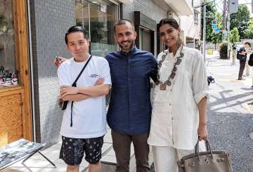 sonam kapoor anand ahuja tokyo vacation