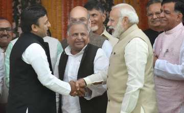 Akhilesh Yadav, PM Modi