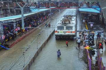 Stranded commuters evacuated from Mumbai railway station 