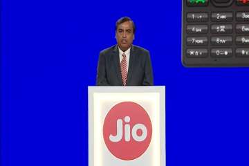 Mukesh Ambani announces plans to launch "Jio Giga Fiber"