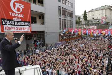 Turkish president addresses his supporters 