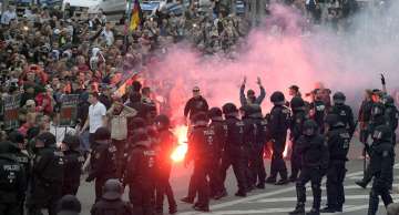 Germany: Stabbing leads to xenophobic riots; state launches probe into warrant leak