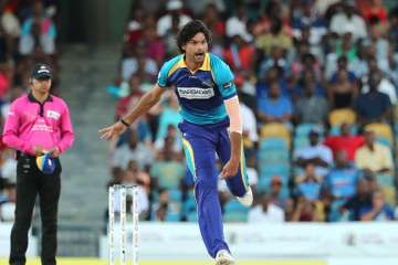 Pakistan's Mohammad Irfan bowls 23 dot balls in four-over spell during CPL T20 match